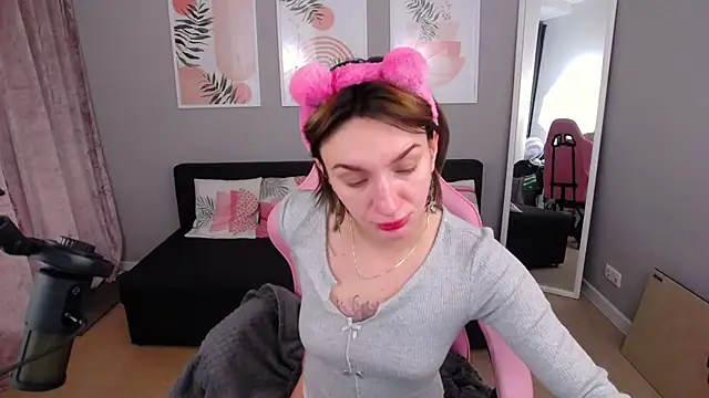 PollyRoseX online show from February 13, 2026, 7:19 am