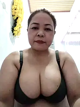 Snapshot of Baby-bigtits2026 chatting on May 4, 2026, 10:29 am Baby-bigtits2026 online show from May 4, 2026, 10:29 am