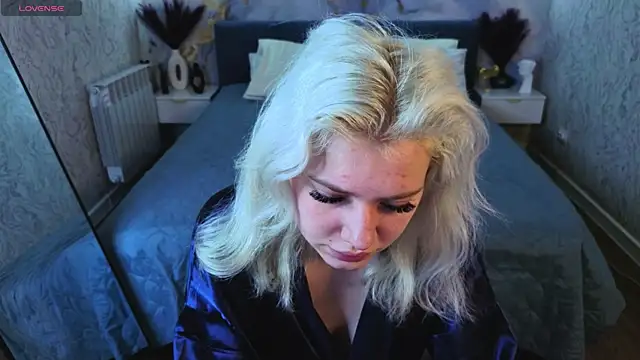 Kate Krose online show from March 3, 2026, 1:12 am