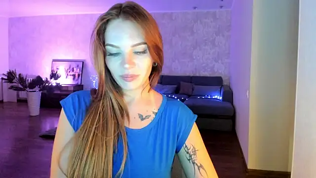 kelly love 222 online show from July 4, 2026, 7:51 pm