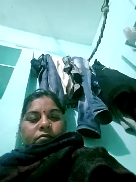 Snapshot of Rajni248096 chatting on March 1, 2026, 12:21 am Rajni248096 online show from March 1, 2026, 12:21 am