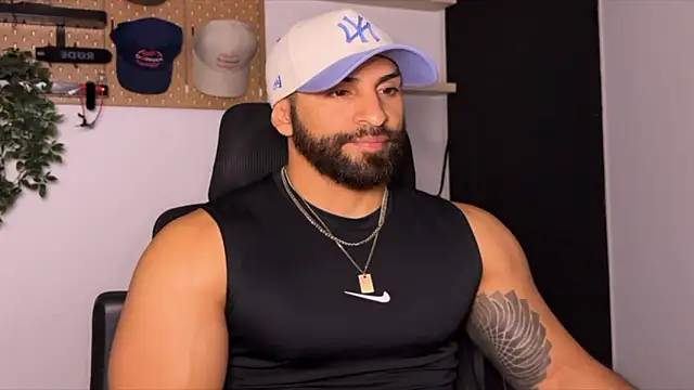 Snapshot of SamDornan51 chatting on February 14, 2026, 12:33 am SamDornan51 online show from February 14, 2026, 12:33 am