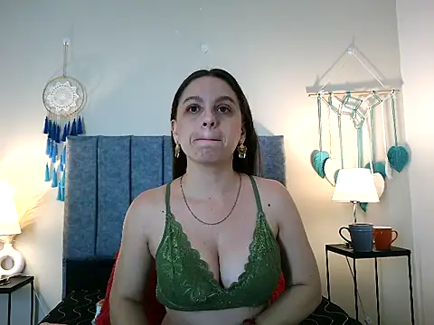 NatalyGuzman26 online show from February 19, 2026, 11:07 am