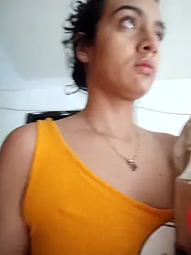 Snapshot of cynliu chatting on April 14, 2026, 2:22 pm cynliu online show from April 14, 2026, 2:22 pm