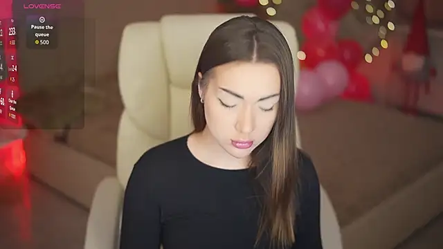 Snapshot of OliviaMoore_ chatting on February 16, 2026, 1:54 pm OliviaMoore online show from February 16, 2026, 1:54 pm