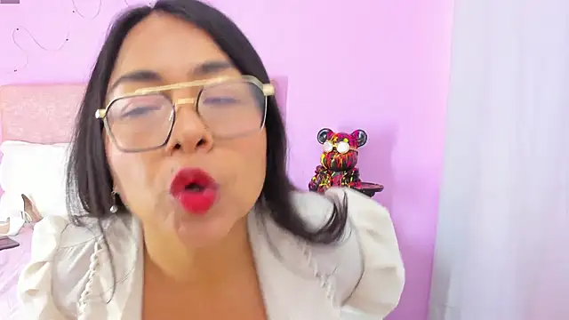 Snapshot of CarolinaValdez2026 chatting on February 9, 2026, 6:50 pm CarolinaValdez2026 online show from February 9, 2026, 6:50 pm