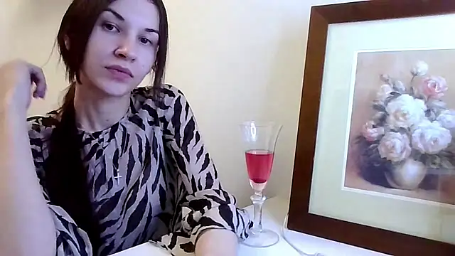 Snapshot of JuliaLovely chatting on February 24, 2026, 3:46 pm JuliaLovely online show from February 24, 2026, 3:46 pm