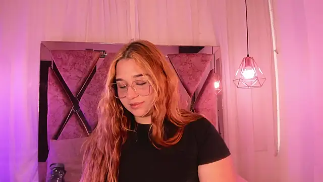 Snapshot of shantal_cooper_ chatting on February 9, 2026, 7:12 pm shantal cooper online show from February 9, 2026, 7:12 pm