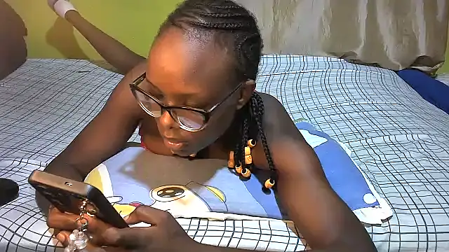 Snapshot of Sweet_Berry- chatting on April 29, 2026, 7:31 pm Sweet Berry- online show from April 29, 2026, 7:31 pm