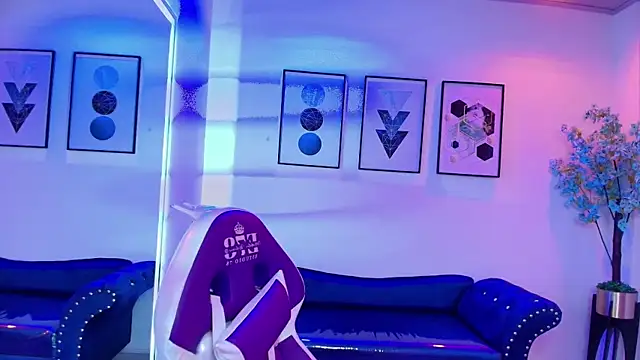 Maddie T18 online show from March 28, 2026, 11:55 am