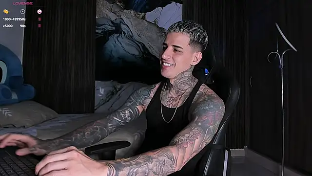 Snapshot of trisstann_ chatting on February 25, 2026, 11:26 pm trisstann online show from February 25, 2026, 11:26 pm