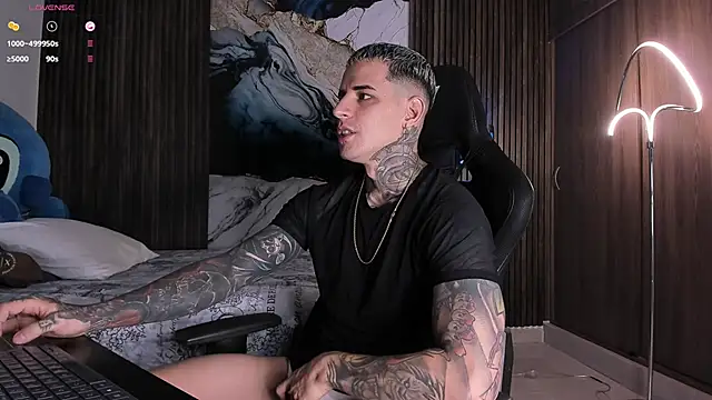 Snapshot of trisstann_ chatting on February 6, 2026, 5:20 pm trisstann online show from February 6, 2026, 5:20 pm