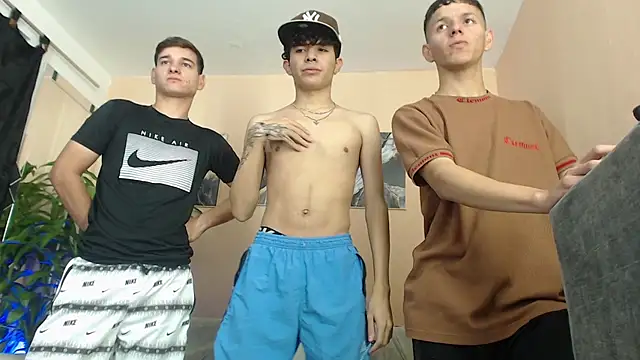 DesiresOfOlympus  online show from February 2, 2026, 10:31 pm