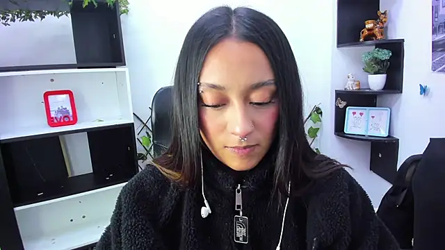 Snapshot of Miaa_Thopmson_ chatting on February 21, 2026, 2:02 am Miaa Thopmson online show from February 21, 2026, 2:02 am