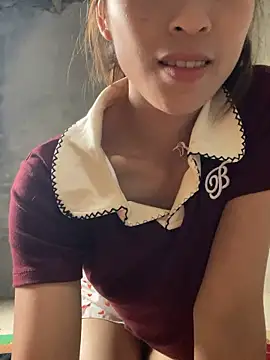 Snapshot of 2b-xx chatting on May 4, 2026, 2:26 am 2b-xx online show from May 4, 2026, 2:26 am