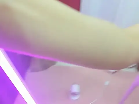 Snapshot of Ella_nora chatting on February 7, 2026, 6:10 am Ella nora online show from February 7, 2026, 6:10 am