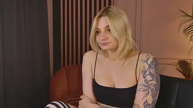 AvaSun online show from February 5, 2026, 11:00 pm