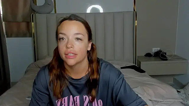 stellaa quenn online show from April 4, 2026, 12:06 am