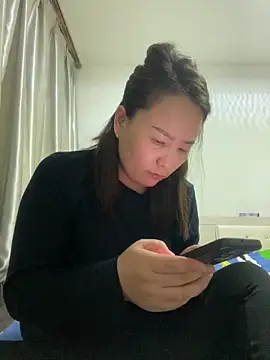 Youyou 12 online show from March 9, 2026, 12:41 pm