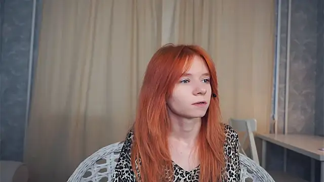 Snapshot of TarynPalek chatting on February 12, 2026, 6:35 am TarynPalek online show from February 12, 2026, 6:35 am