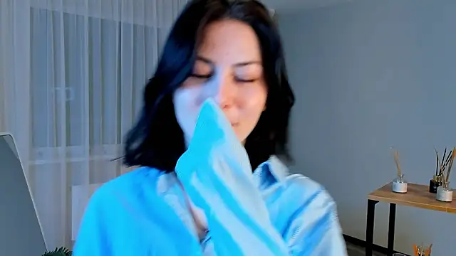 Snapshot of DennisRentz chatting on February 18, 2026, 4:03 pm DennisRentz online show from February 18, 2026, 4:03 pm