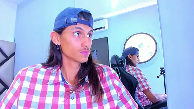 Snapshot of Noha-Smith chatting on February 3, 2026, 6:40 am Noha-Smith online show from February 3, 2026, 6:40 am