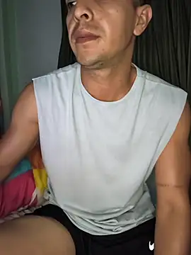 logan-31 online show from February 1, 2026, 4:44 am