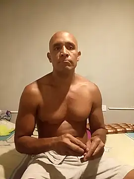 Snapshot of djmorenoo chatting on February 28, 2026, 5:29 am djmorenoo online show from February 28, 2026, 5:29 am