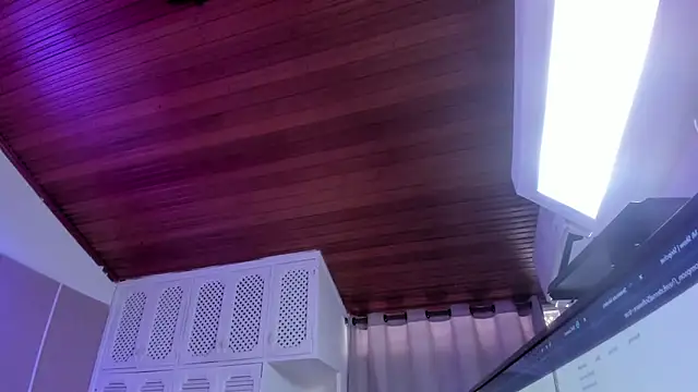  Kailythompson online show from February 24, 2026, 8:10 pm