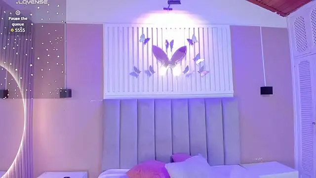  Kailythompson online show from February 25, 2026, 7:36 pm