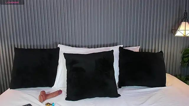 Yalezka  online show from February 27, 2026, 4:45 am