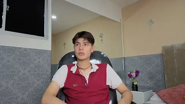 Snapshot of Derek_Sinn chatting on February 9, 2026, 8:29 pm Derek Sinn online show from February 9, 2026, 8:29 pm