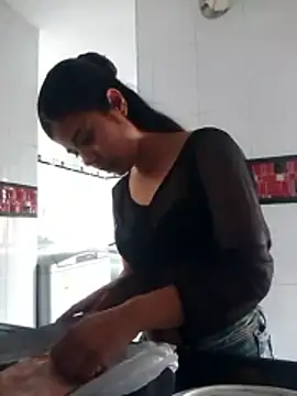 Roxan King online show from February 20, 2026, 6:10 pm