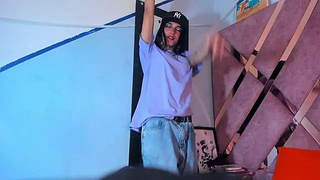 MeghanQueen   online show from March 21, 2026, 5:08 am