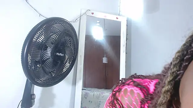 arianna rossi11 online show from February 9, 2026, 12:03 pm