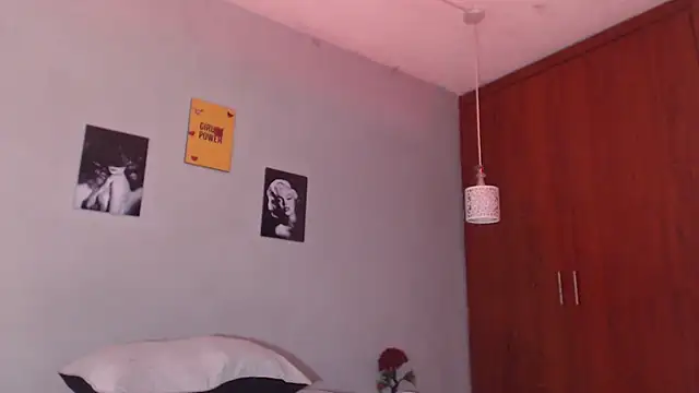 arianna rossi11 online show from April 10, 2026, 12:56 pm