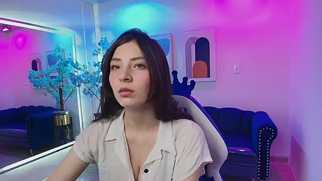 Madisson pitman online show from February 10, 2026, 7:35 pm