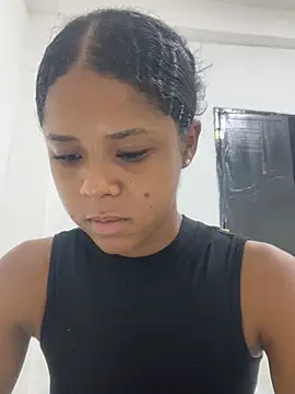 LIA PARKERR online show from April 13, 2026, 10:25 pm