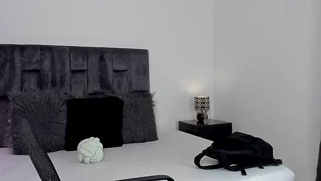 Malory Saenzz online show from February 8, 2026, 4:05 pm