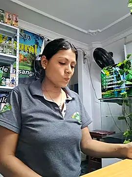 Snapshot of Tatianna_Loove_ chatting on April 16, 2026, 9:39 pm Tatianna Loove online show from April 16, 2026, 9:39 pm