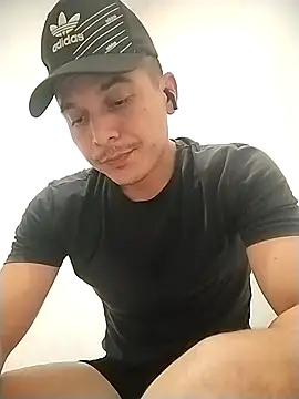 Reuss25 online show from April 21, 2026, 12:34 am