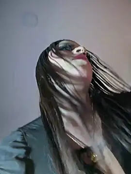 Saray-Kaia online show from April 9, 2026, 11:00 pm