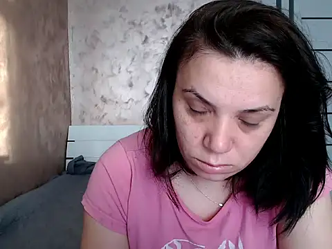 LorraGrey online show from April 10, 2026, 4:19 am