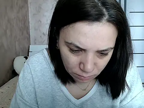 LorraGrey online show from March 16, 2026, 6:39 am