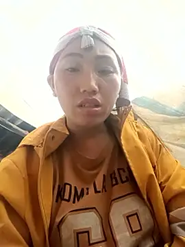 hot-luna- online show from February 10, 2026, 9:08 am