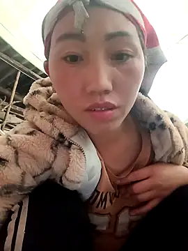 hot-luna- online show from February 12, 2026, 10:37 am