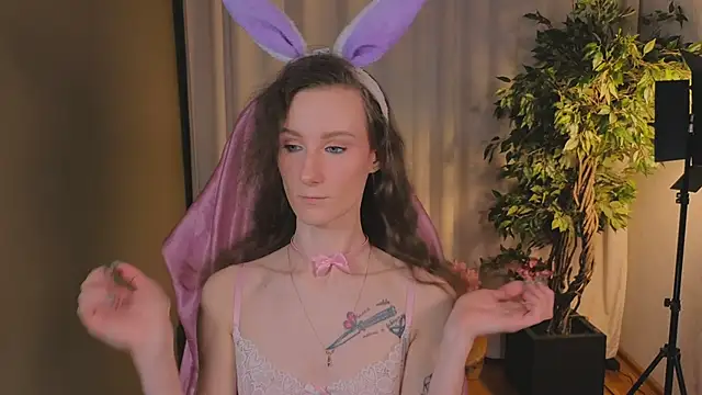 AriaLiko online show from April 3, 2026, 8:37 pm