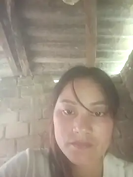 Snapshot of Momo-biki chatting on April 9, 2026, 6:19 am Momo-biki online show from April 9, 2026, 6:19 am