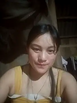 Snapshot of Momo-biki chatting on April 13, 2026, 1:48 pm Momo-biki online show from April 13, 2026, 1:48 pm