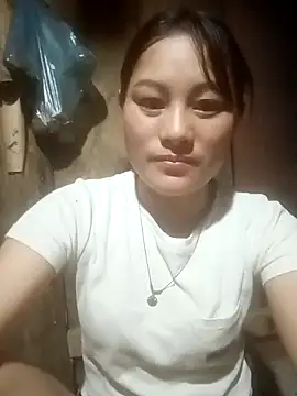 Snapshot of Momo-biki chatting on March 27, 2026, 10:11 pm Momo-biki online show from March 27, 2026, 10:11 pm